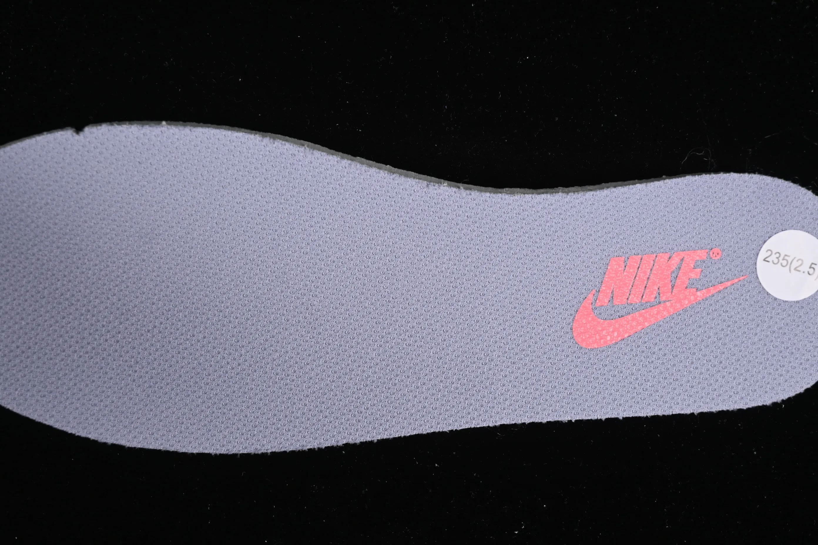 All categories Nk SB Dunk series Nk SB Dunk Low low-top sneakers Nk SB Dunk Low white, blue and pink color SB smashed backboard fashion casual sneakers DD1503-500